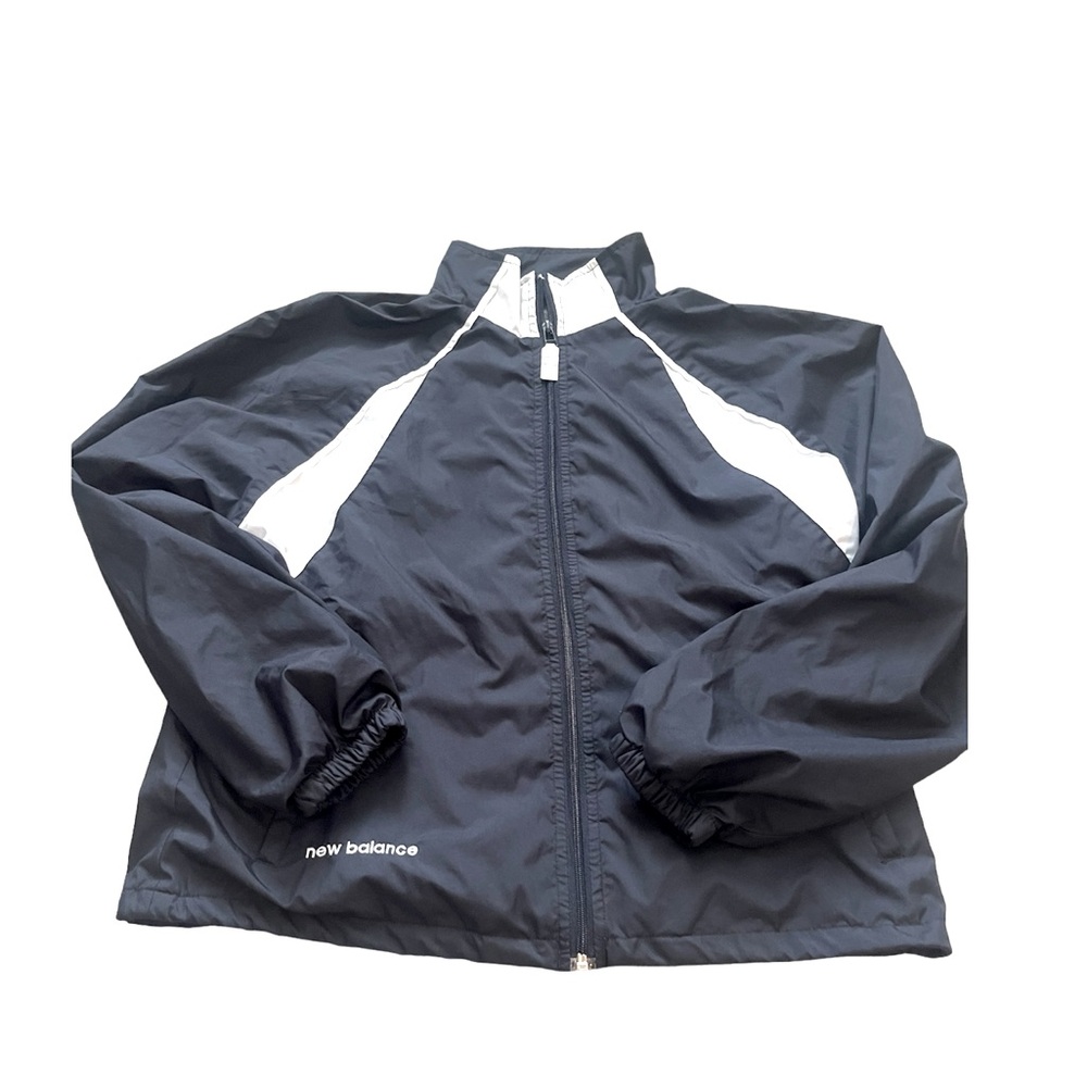 New Balance Women Retro Full Zip Track Jacket Lined Long Sleeve
Med-Black White